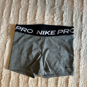 Women’s gray Nike pro shorts